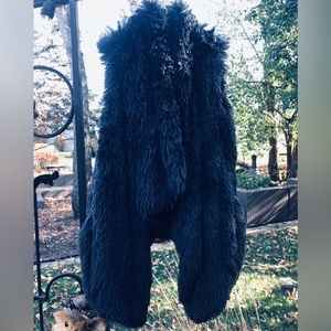 Women’s faux fur midnight blue vest shrug Sz M